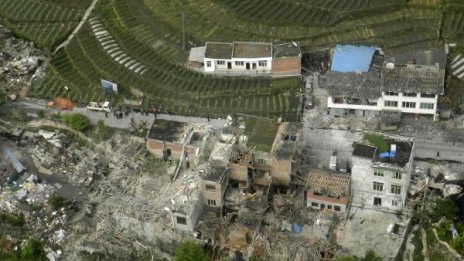 56 загинали при трус от 6,6 по Рихтер в Китай 