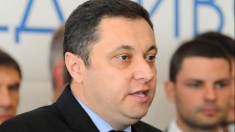 Опитват да превърнат Бойко от нападател във вратар!