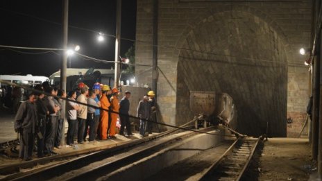 27 загинаха при експлозия в китайска мина