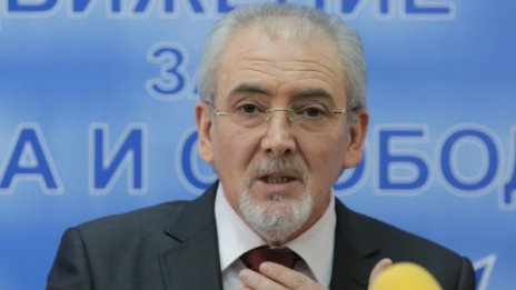 Избирам интелекта пред интуицията, обясни Местан 