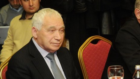Нужно е програмно правителство с ГЕРБ и БСП, зове Желю Желев