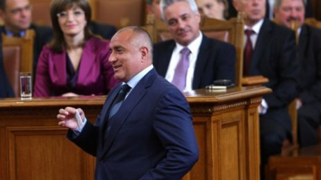 Борисов се оттегли да си чете програмата на Орешарски 