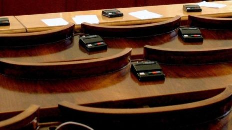 Цветанов да се оттегли временно от парламента!