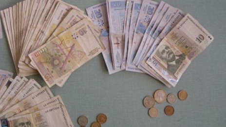 Пенсионерка даде 10 000 лева на "полицейски началник"