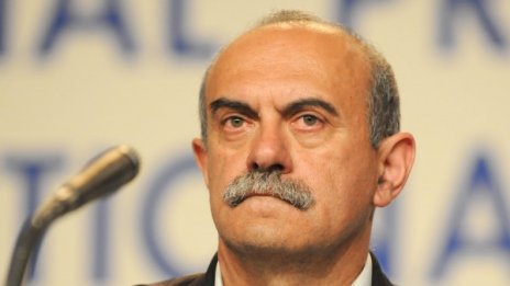 Депутати спорят: Кой да взима субсидия