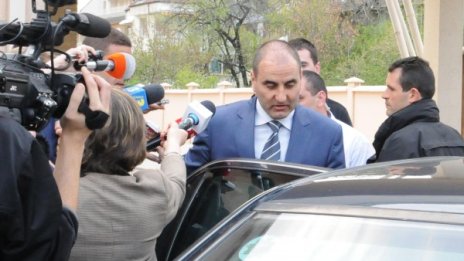 Ще го направя, давам доброволно имунитета си!