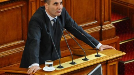 Отказа се! В 8.45 часа Цветанов си даде имунитета в НС