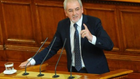 Стига Цветанов е ревал из Европа, сопна се Местан