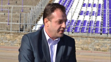 Дворовете на търновските школа &ndash; пълни с опасности