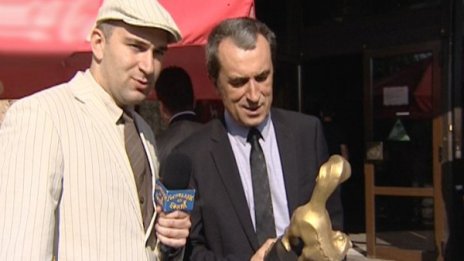 Орешарски получи "Златен скункс" заради Пеевски 