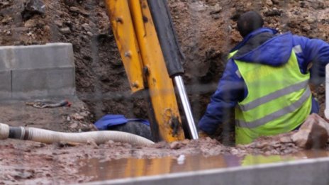 Авария спря топлата вода на половин София