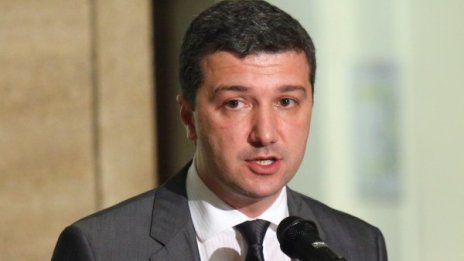 Стойнев: Икономика няма, затова страда и енергетиката