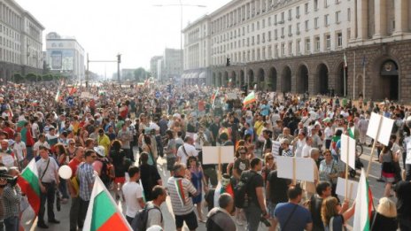 Протестът на ценностите - ще стане ли градивна енергията от улицата 