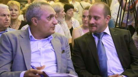 Командира си отива, Радан Кънев пое ДСБ