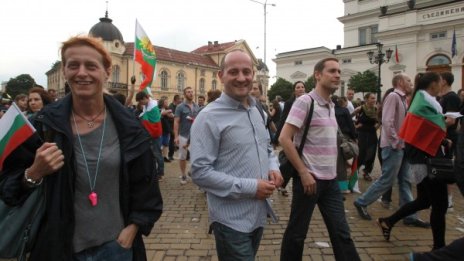 Рецептата на Радан Кънев &ndash; оставка на кабинета и десен блок