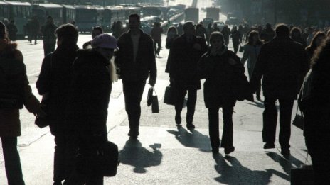 Януари 1997, юни 2013 – държава на един крак
