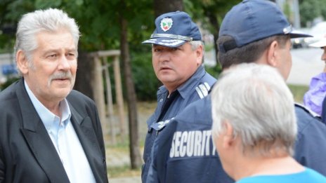Ламбо страх няма, но му е тягостно в парламента