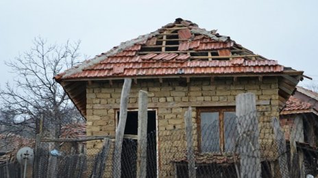 Данък "колиба" отпада от догодина