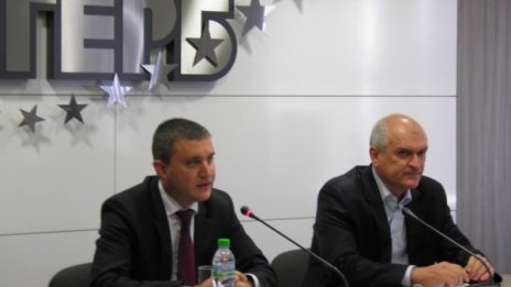 Кабинетът готви предизборни харчове, заподозря ГЕРБ
