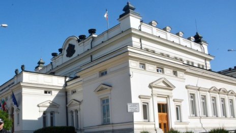 Ученици дават идеи на образователната комисия в НС