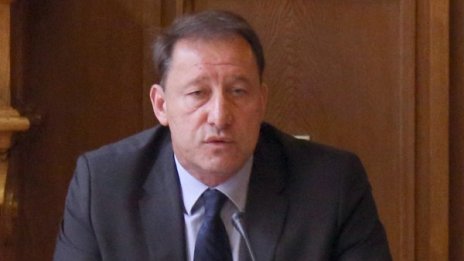 Ангел Найденов иска 1,5% от БВП за своето МО