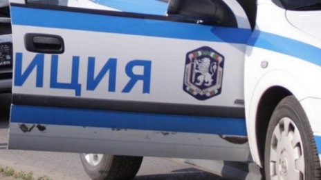 Въоръжен отмъкна 30 бона от бургазлия 