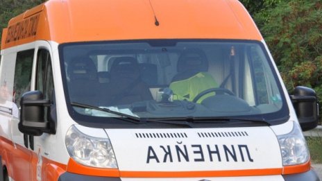Четирима ранени и в болница след ПТП край Девня