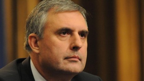 Трябват нови избори, отсече Калфин 
