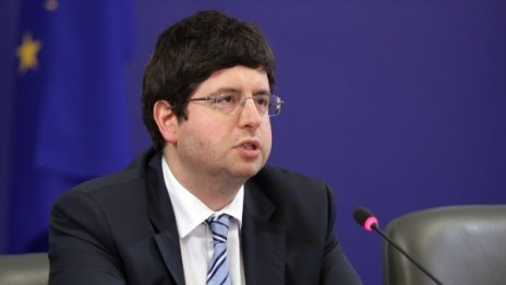 Редакцията на Бюджет 2013 била наложителна 
