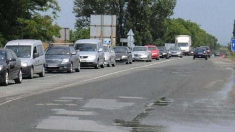 Един човек е загинал при катастрофи в страната