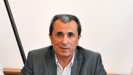 Трима от кабинета ще преподават и на студенти