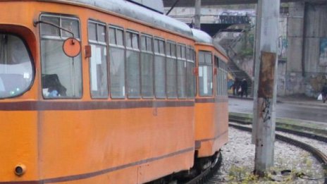 Ампутираха единия крак на жената, блъсната от трамвай