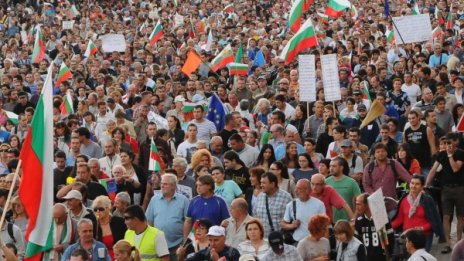 Хората са имунизирани срещу опити за абордаж!