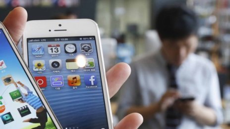 Apple тества iPhone с по-голям екран? 