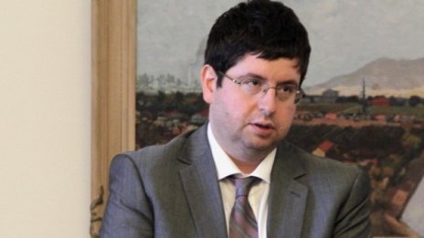 Чобанов пратил писма до колегите си да оптимизират бюджети