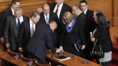 С 96 подписа ГЕРБ ще сваля "шуробаджанашкия" кабинет 