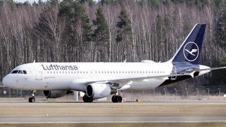 Стачка в "Луфтханза", стотици полети са отменени