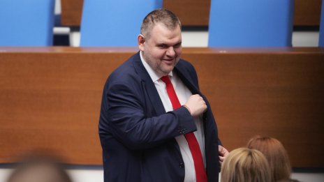 Пеевски атакува ДБ, фабрикували лъжи за негови пътувания