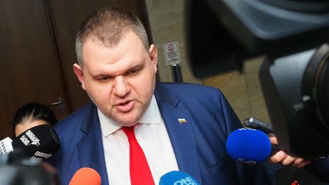 Пеевски: Чакъров направи правилното и се прибра, където беше