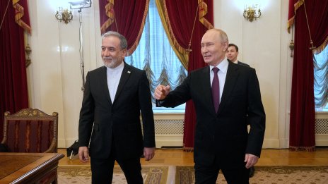 Путин се срещна с Арагчи, призова за мир в Близкия изток