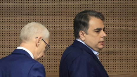 Асен Василев: Йотова е проявила милост към наркотрафиканти, но не и към децата на България