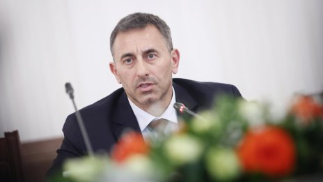 Румен Спецов аут, Евгени Симеонов е новият особен търговски управител на "Лукойл"