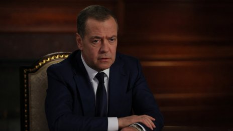 Медведев: Лидерите на Киев ще избягат след войната или ще ги обесят на Майдана