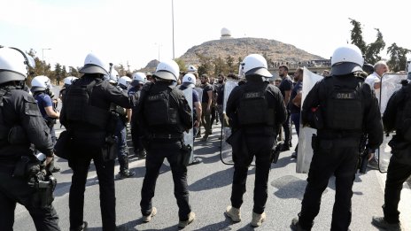 Село на Крит на ръба след смъртоносна вражда: полицията арестува един човек и открива нерегистрирано оръжие