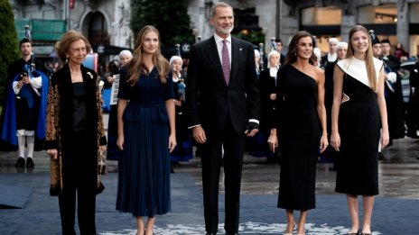 Вижте коледната картичка на кралица Летисия и испанското кралско семейство