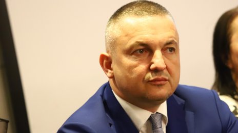 Делото срещу бившия кмет на Варна Иван Портних е прекратено и изпратено на ВКС