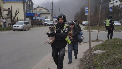 Мъж откри безразборна стрелба от покрив в Мурманск