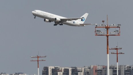 Възобновени са международните полети от Техеран за първи път от началото на войната