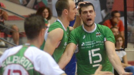 България загуби волейболен мач от Русия, играе на плейоф