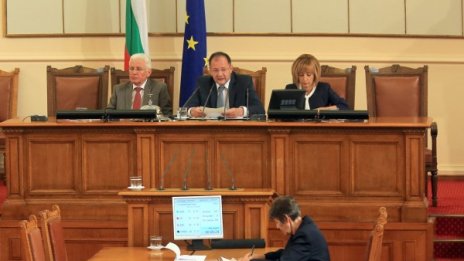 ГЕРБ целят хаос в страната, възмути се пак Миков 